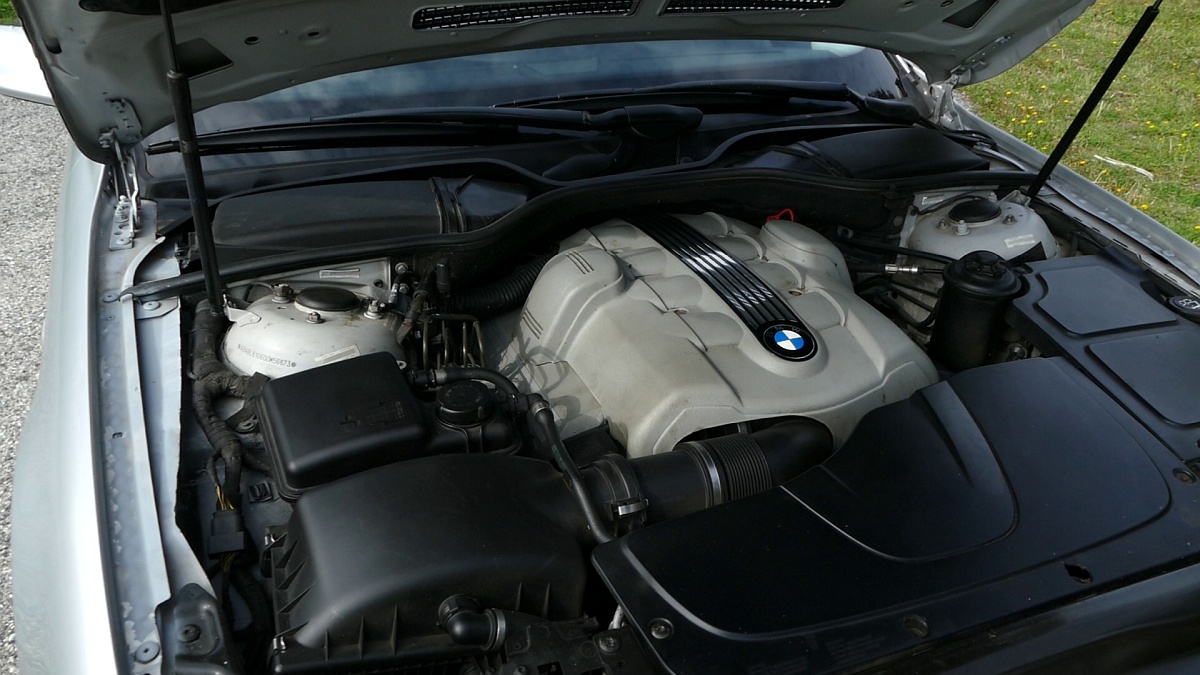 Motor 745i v BMW E65