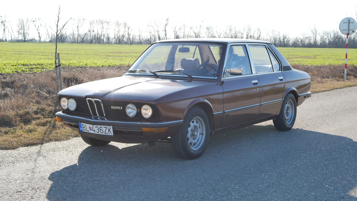 BMW 5 E12