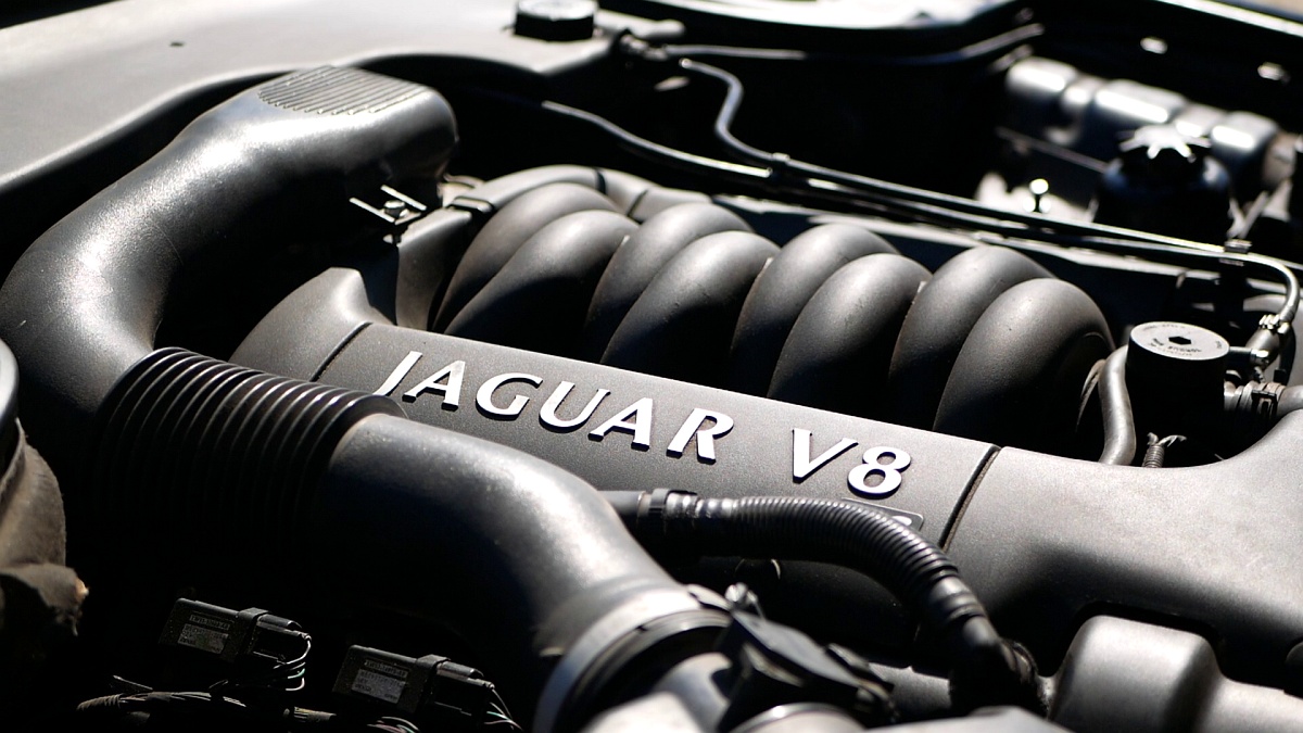 Motor Jaguar XJ X308 3,2 V8