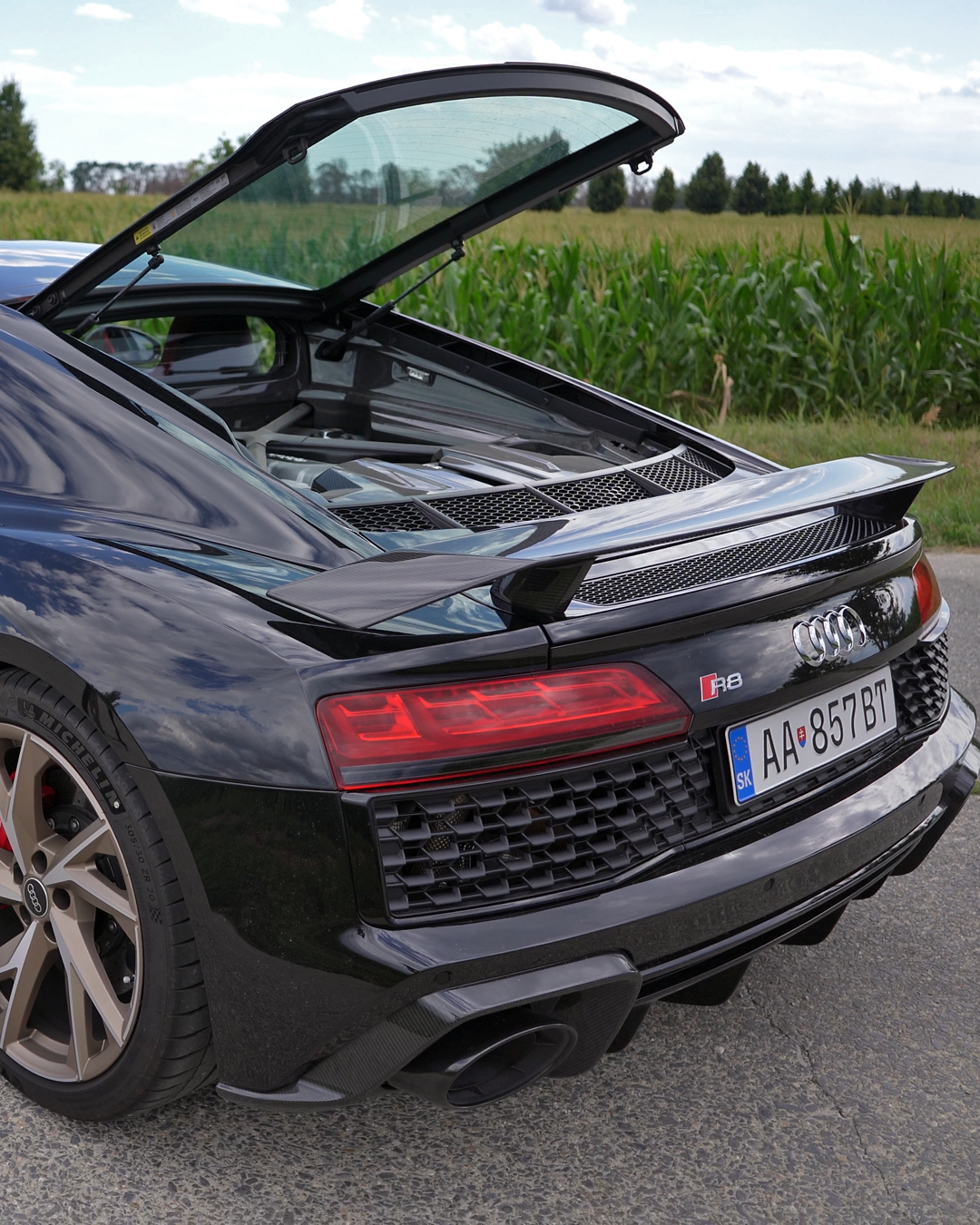 Audi R8 V10 performance