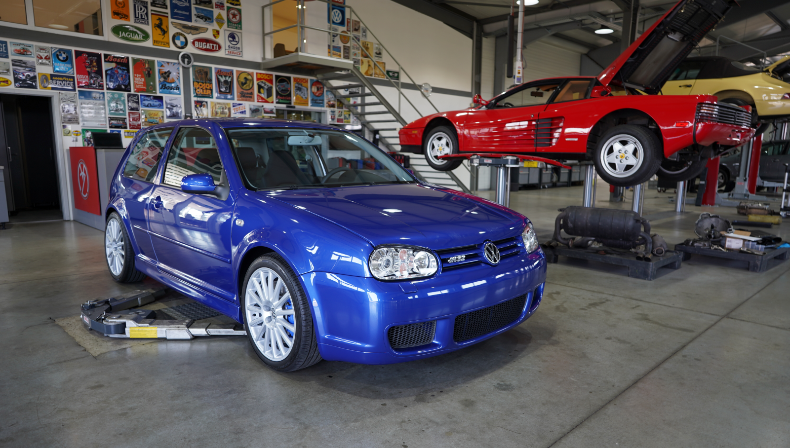 Volkswagen Golf MK4 R32