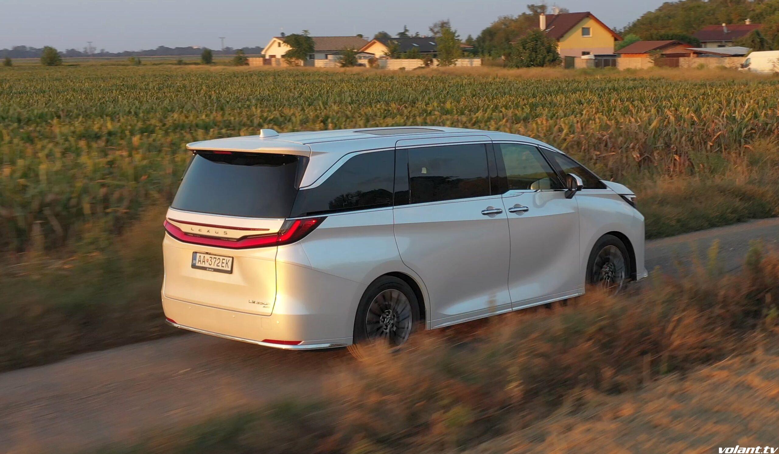 Lexus LM 350h test