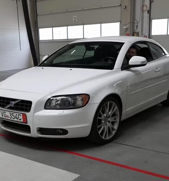 Volvo C70 2.4i 103 kw
